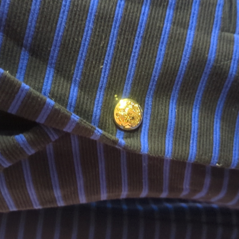 Blazer - Picture 2 of 7